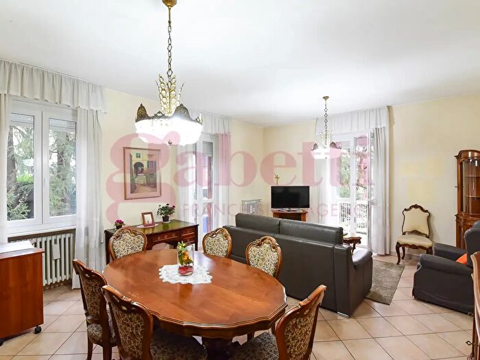 Appartamento trilocale in vendita in Via Milano, Cantu