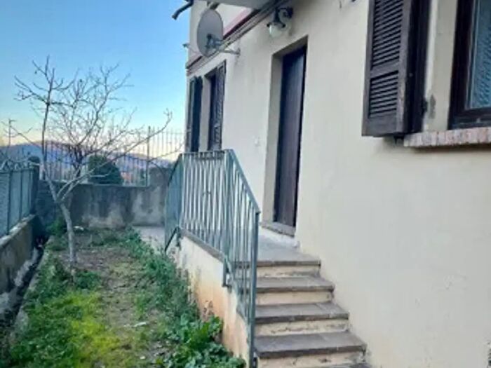 Appartamento bilocale in affitto in Via Monte Grappa, Nave