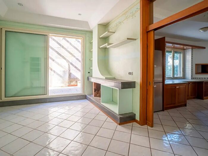 Appartamento bilocale in vendita in Via Nevio, Napoli