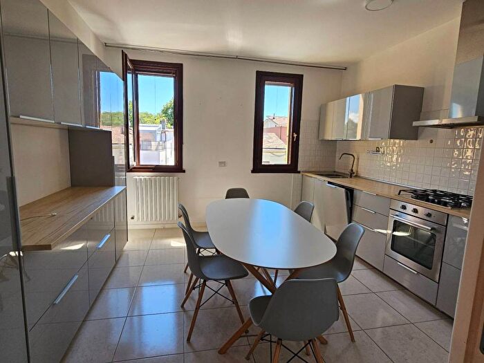 Appartamento con 5 locali in affitto in Centro, Formigine