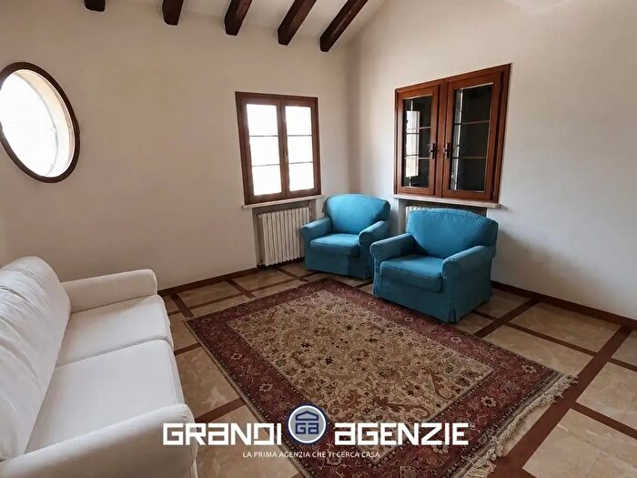 Casa con 8 locali in vendita in Via Monsignor Zabotti, Istrana
