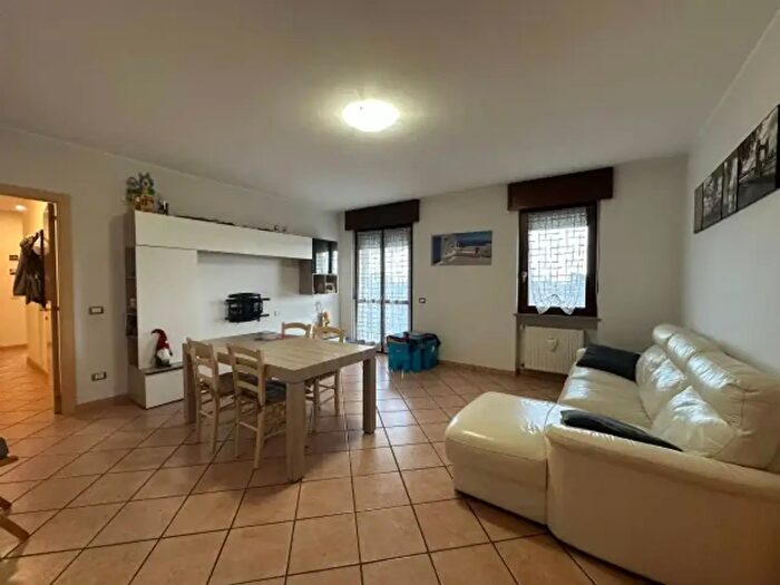 Appartamento trilocale in vendita in Via Macallè, Cavaglia