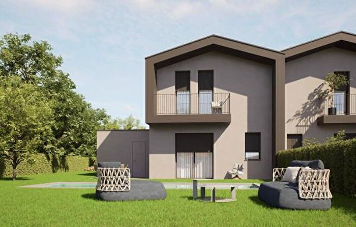 Casa quadrilocale in vendita in Via San Giuseppe, Verano Brianza