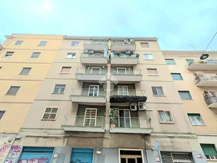 Appartamento trilocale in vendita in Via Buccari, Bari