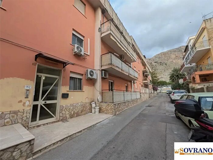 Appartamento con 5 locali in vendita in Isola Delle Femmine
