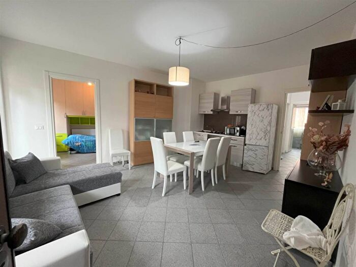 Appartamento quadrilocale in affitto in VIA EUGENIO BONA, Sordevolo