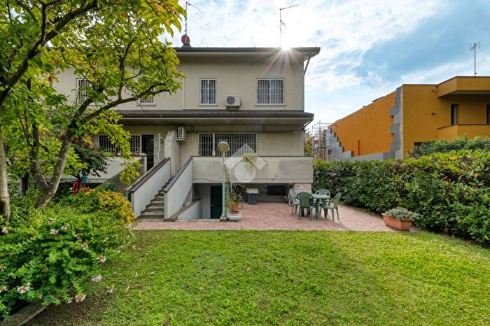 Casa con 5 locali in vendita in Via Vinci, Castenaso