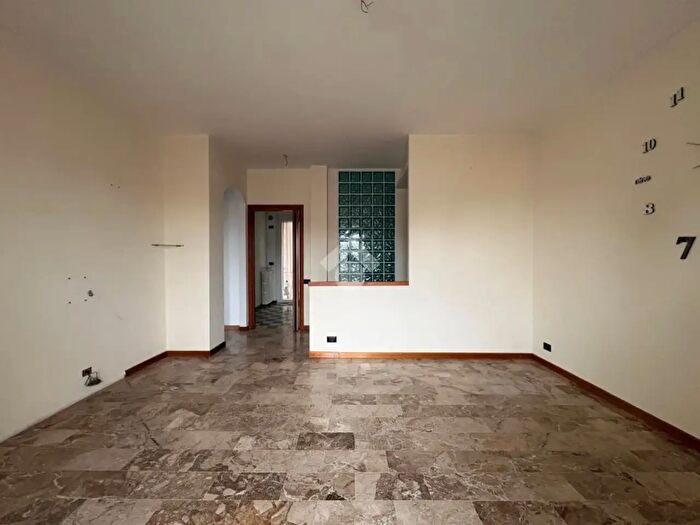 Appartamento trilocale in vendita in Via Vigevano, Cerano