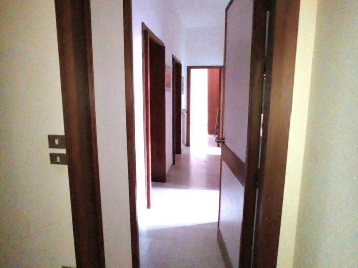 Appartamento con 5 locali in affitto in Lungarno Antonio Pacinotti, Santa Maria, Pisa