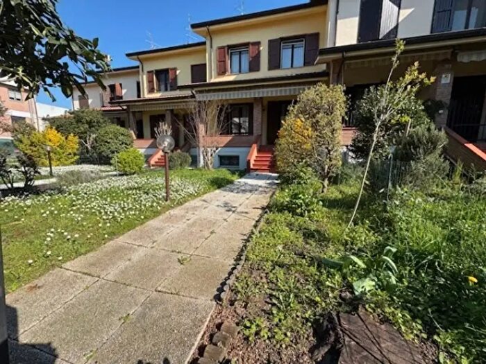 Casa quadrilocale in vendita in Via Roberto Ardigò, Reggio nell'Emilia