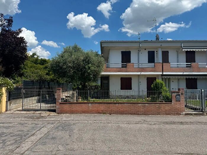 Casa con 5 locali in vendita in Borgo Mantovano