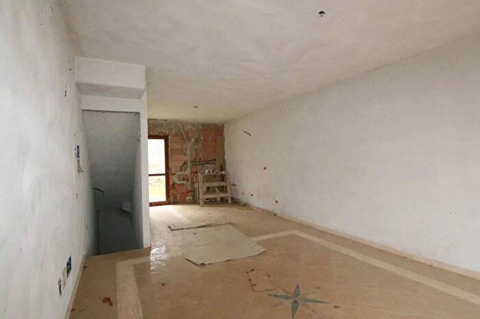 Casa trilocale in vendita in Rapolano Terme