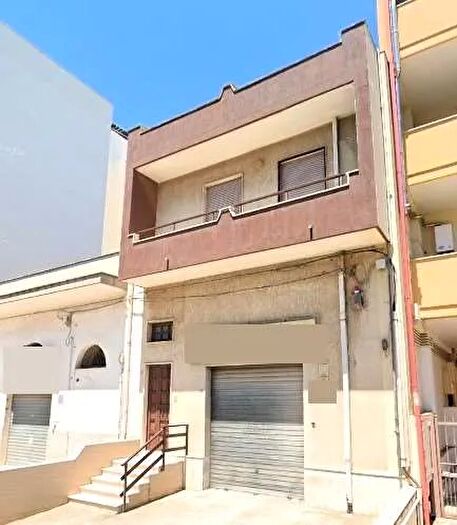 Appartamento trilocale in vendita in Via Osanna Brindisi, Brindisi