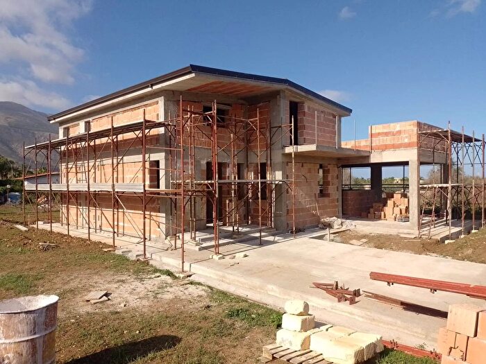 Casa con 5 locali in vendita in Via Provinciale Carini, Carini