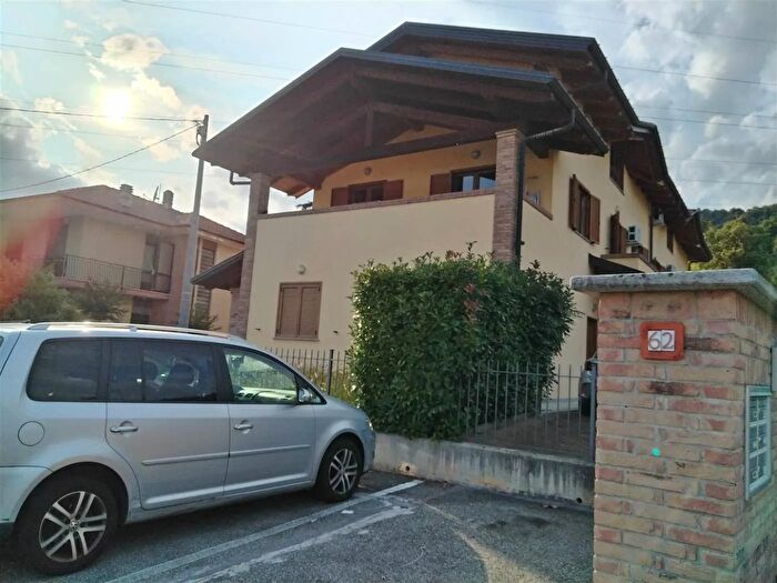 Appartamento trilocale in affitto in Via Provinciale Quagliuzzo, Quagliuzzo