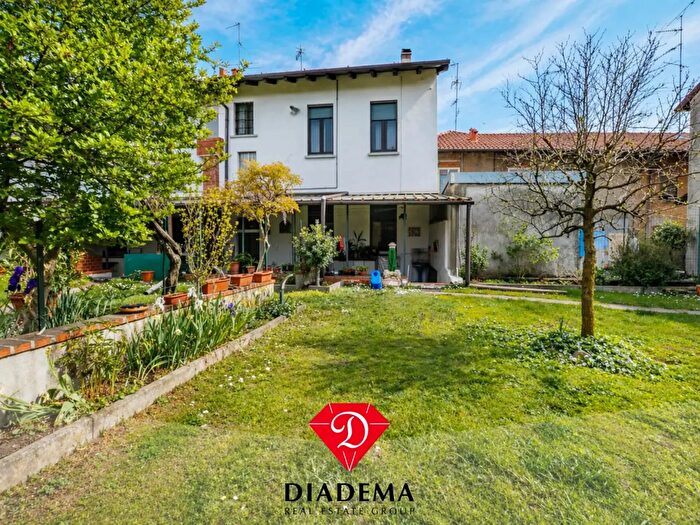 Casa quadrilocale in vendita in Villoresi, Somma Lombardo