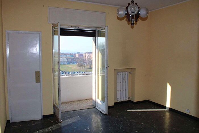 Appartamento con 5 locali in vendita in Corso Fratelli Bandiera, Alba