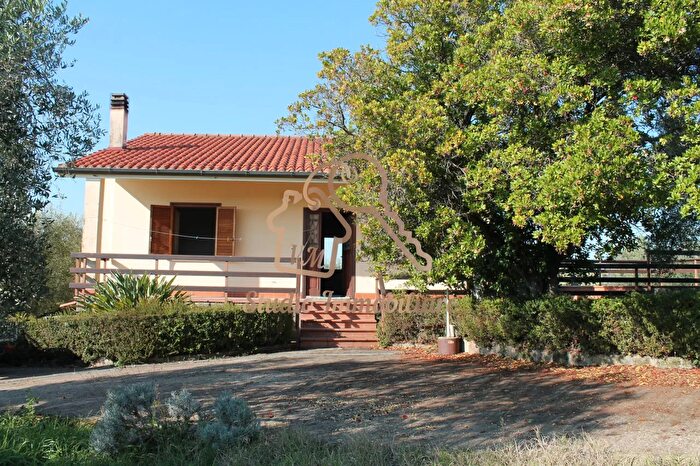 Casa quadrilocale in vendita in Via Pian di Frasso, Ardea