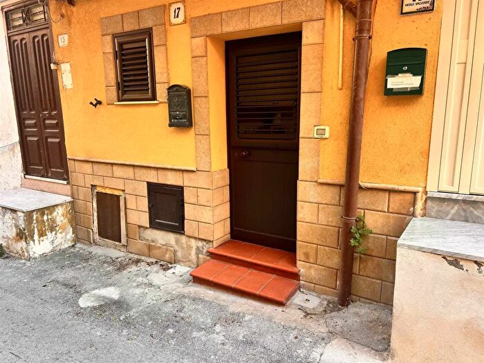 Appartamento bilocale in vendita in Vicolo Valverde I, Sciacca