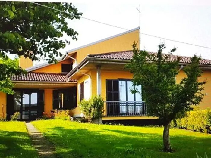 Casa con 6 locali in vendita in Badia Pavese