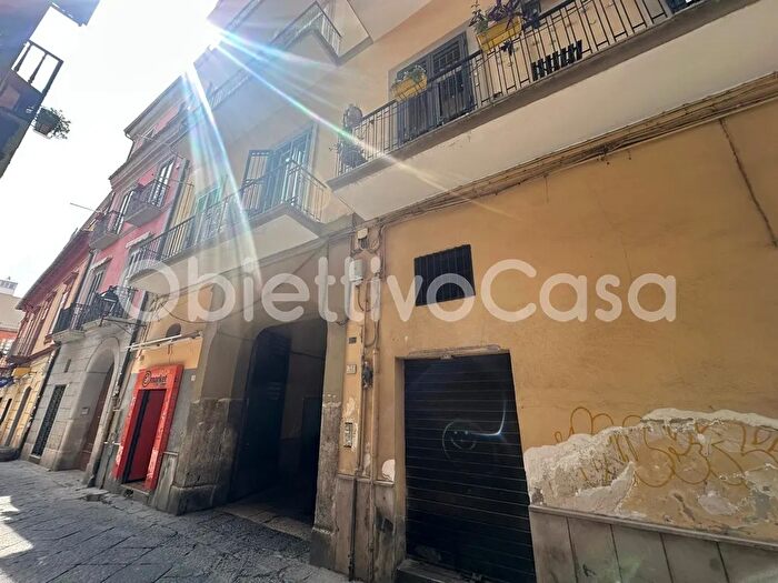 Appartamento trilocale in affitto in Via SantAgostino, Caserta