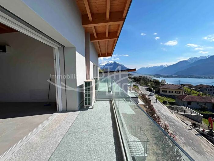 Appartamento trilocale in vendita in Via Antonio Maria Caraccioli, Vercana