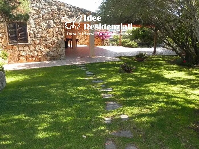 Casa con 5 locali in affitto in Porto Mannu, Palau