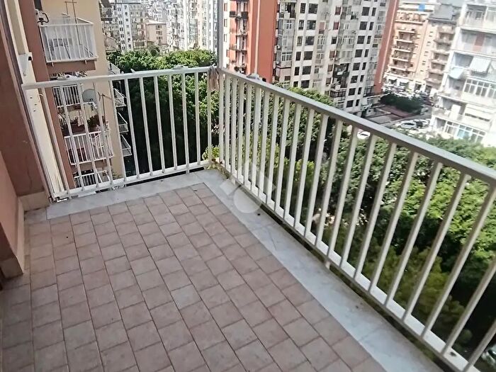 Appartamento quadrilocale in vendita in Via Guido Jung, Palermo