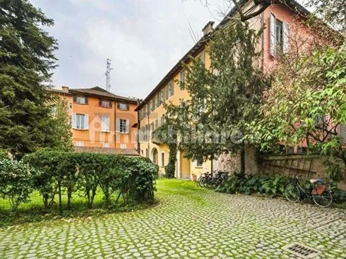 Appartamento con 5 locali in affitto in Reggio Emilia