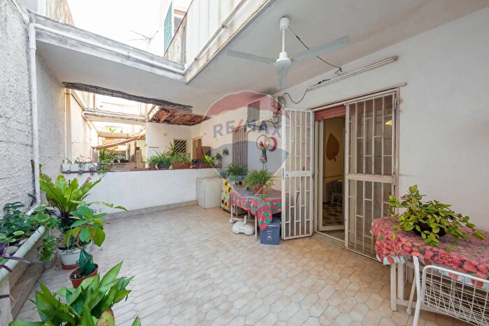 Appartamento quadrilocale in vendita in Via Livorno a, Aci Castello