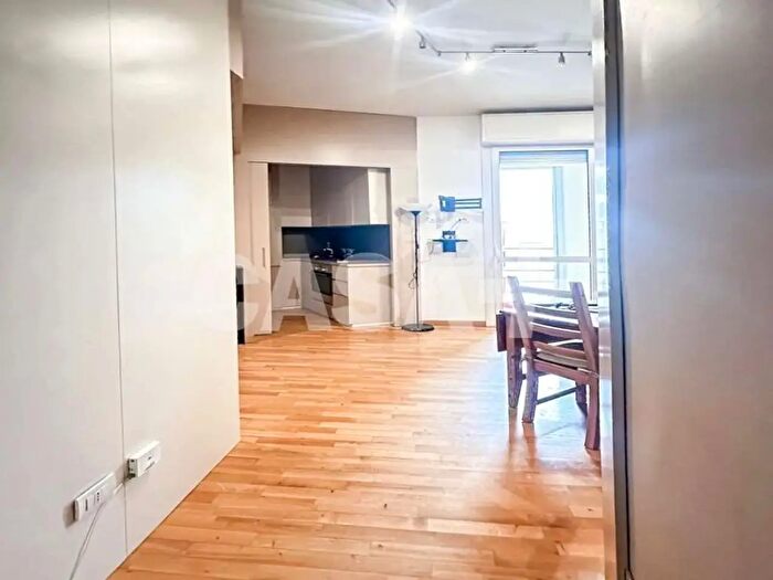 Appartamento bilocale in vendita in Piazza Agrippa, Milano
