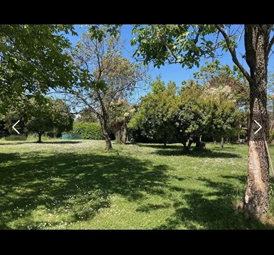 Casa con 9 locali in vendita in Sarzana