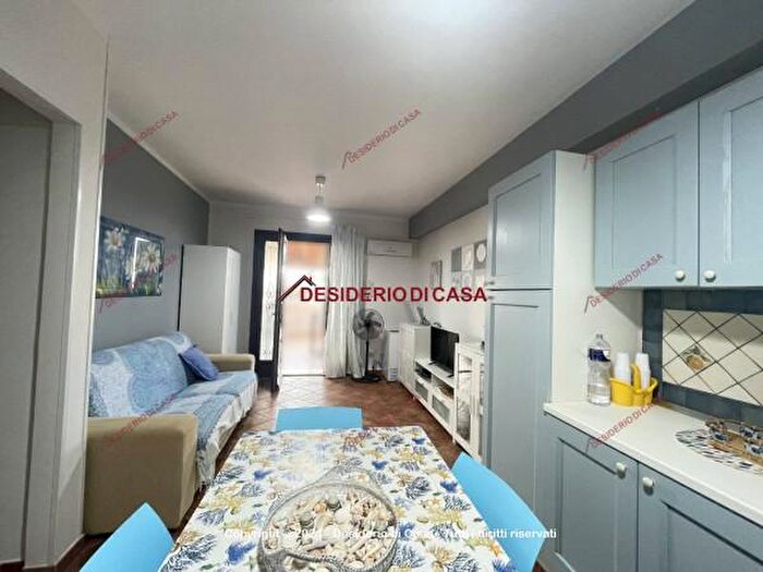 Appartamento trilocale in vendita in Contrada Pistavecchia, Campofelice Di Roccella