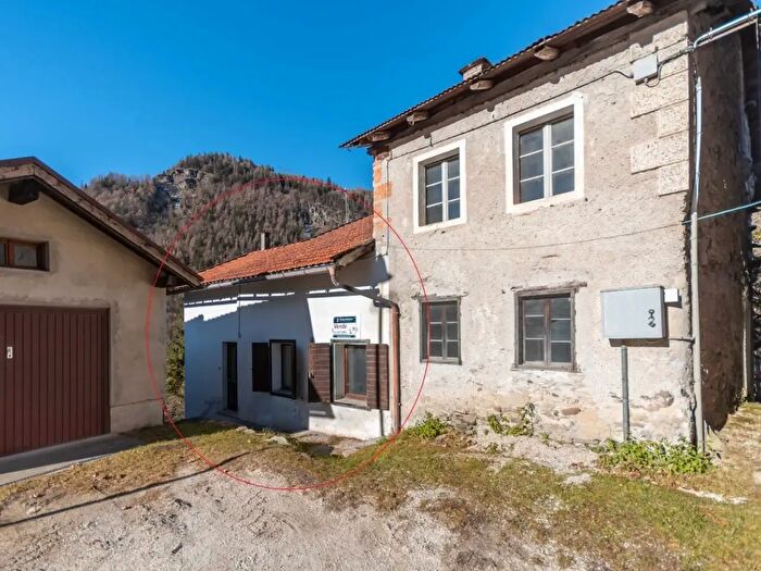 Casa trilocale in vendita in Cencenighe Agordino