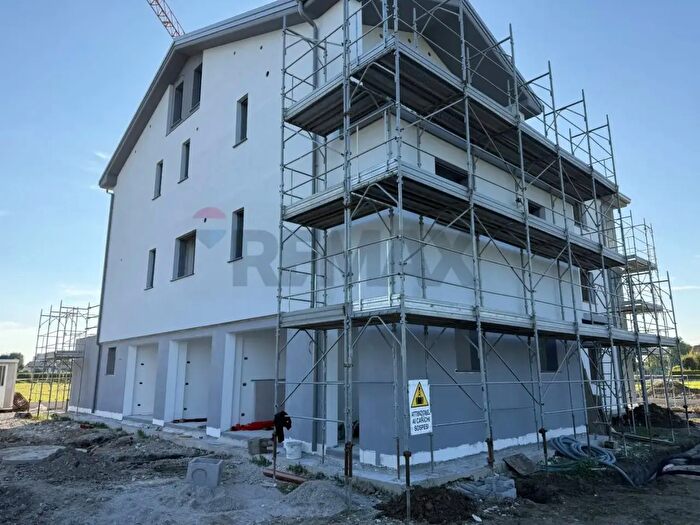 Appartamento con 6 locali in vendita in Via Romana Snc, Ormelle