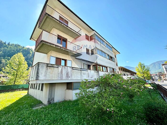 Appartamento quadrilocale in vendita in Via San Giovanni Bosco, Tolmezzo