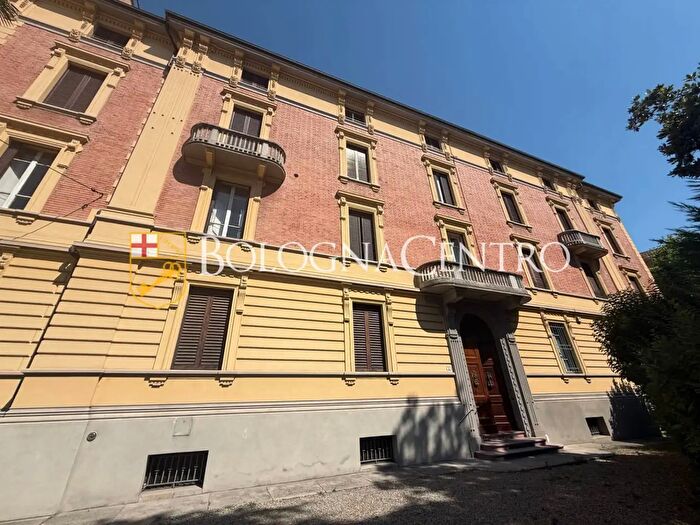 Appartamento con 7 locali in vendita in Piazza di Porta Santo Stefano, Bologna