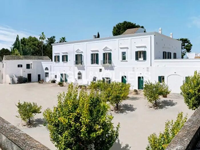 Casa con 6 locali in vendita in Grottaglie