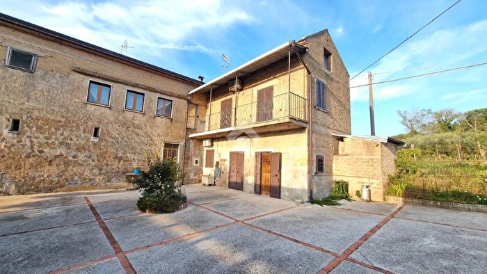 Casa con 5 locali in vendita in Cda Restinola, SantAgata De Goti