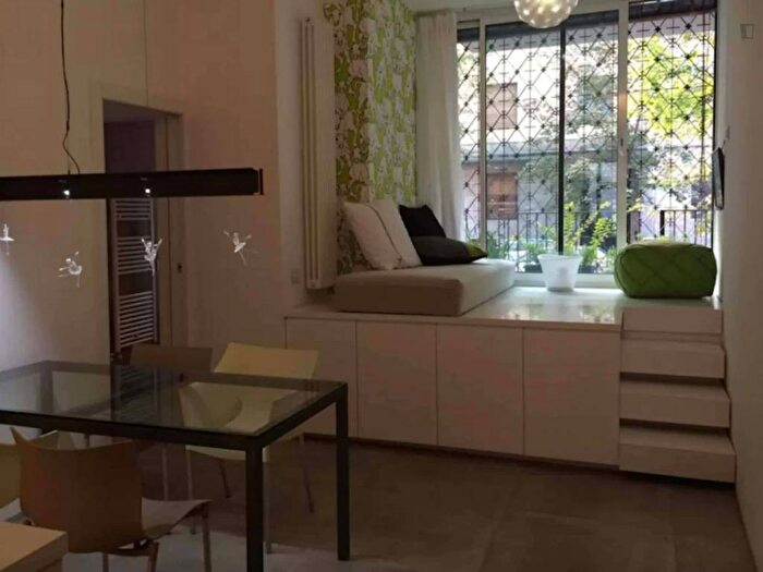 Appartamento bilocale in affitto in Via Eugenio Carpi, Casoretto, Milano