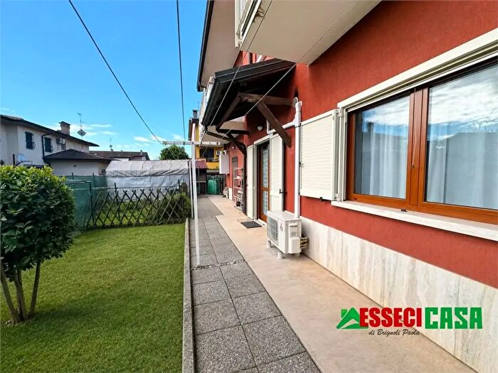 Appartamento bilocale in vendita in Via Adami, Arzago D'Adda