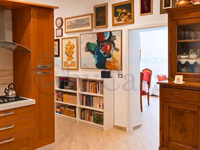 Appartamento quadrilocale in vendita in Via Regina Elena, Ladispoli