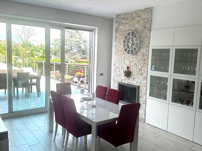 Casa con 5 locali in affitto in Via Colombaia, Centro, Inverigo