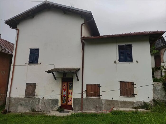 Casa quadrilocale in vendita in Novi Via Verdi Arquata Scrivia Tortona Lcitalia, Borghetto Di Borbera