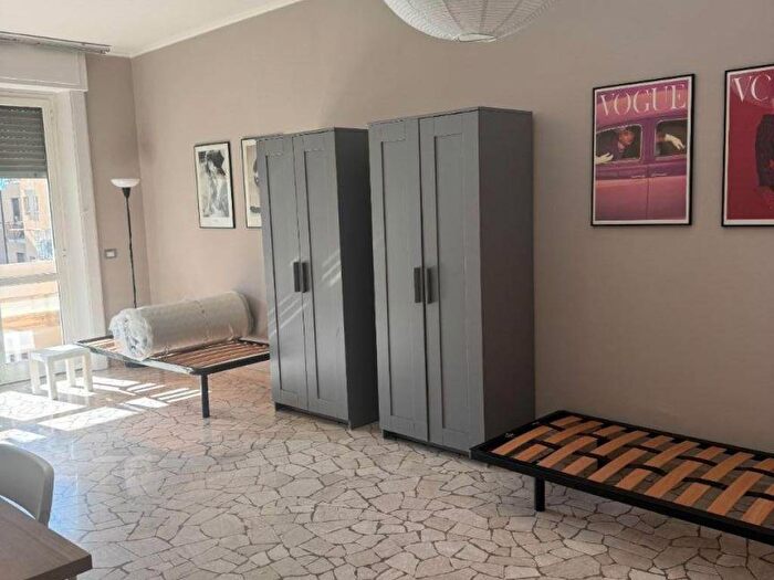 Appartamento con 5 locali in affitto in Viale Andrea Doria, Buenos Aires, Milano