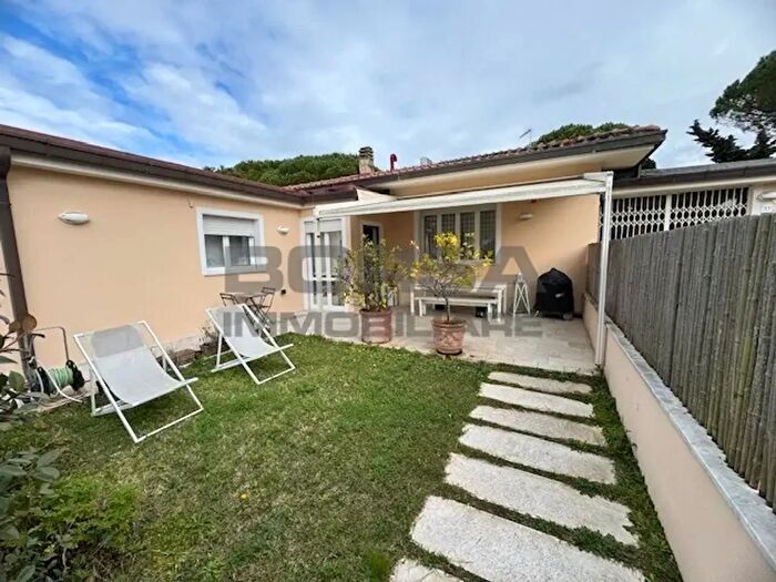 Casa quadrilocale in vendita in Via di Montenero, Livorno