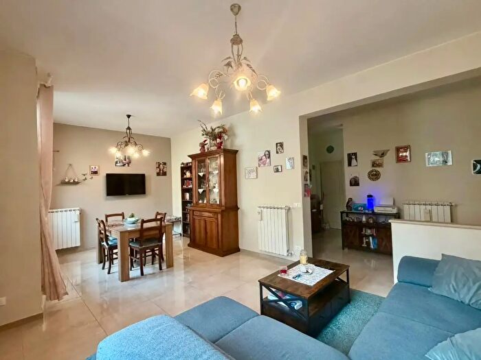 Appartamento con 5 locali in vendita in Volterra