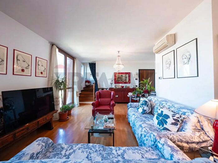 Appartamento con 5 locali in vendita in Ferrara