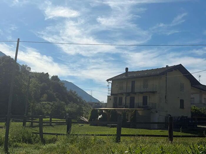 Case in Vendita e in Affitto - 3