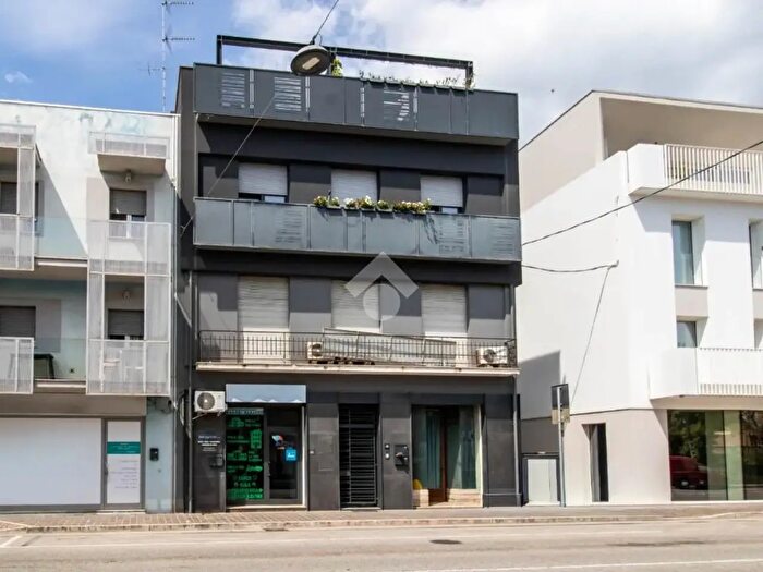 Appartamento trilocale in vendita in Via Umberto I, Porto Sant'Elpidio